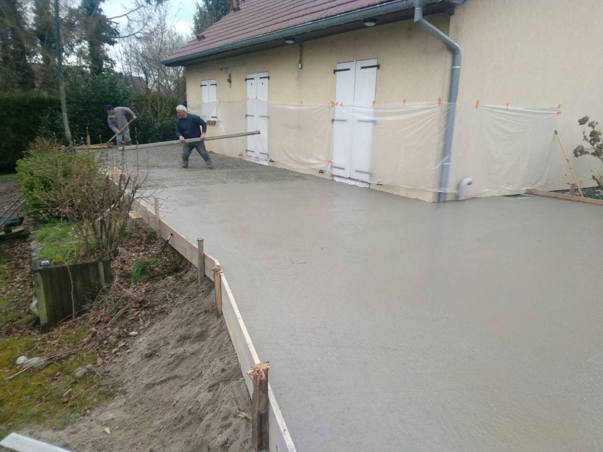 Comment couler une dalle en béton ? Cernay